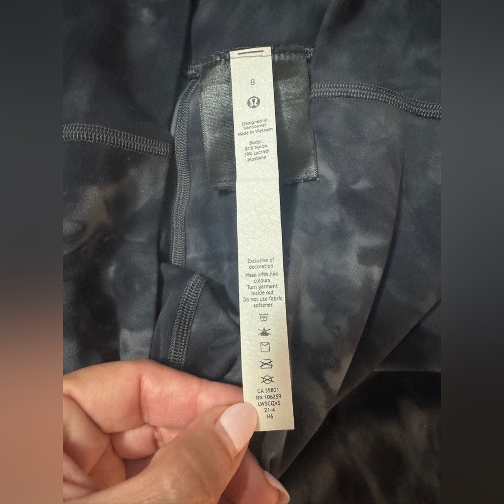 Lululemon Align Pant 25" *Diamond Dye in Diamond Dye Pitch
Grey Graphite Grey - Picture 6 of 9